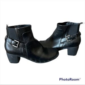 Kohl's Women's Snakeskin Faux Leather Booties